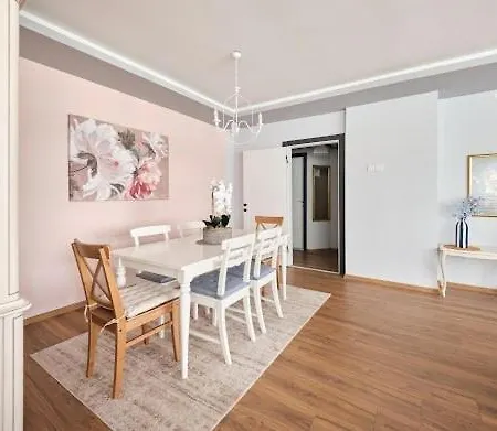 Apartmán Kaira Homes 2 *